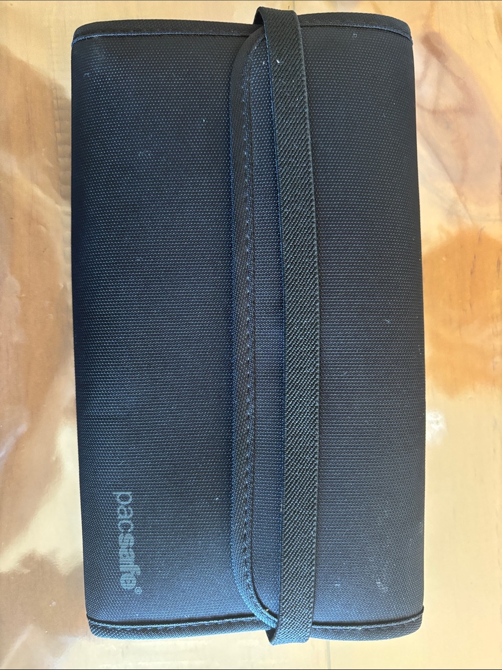 PACSAFE Wallet - Picture 2 of 8